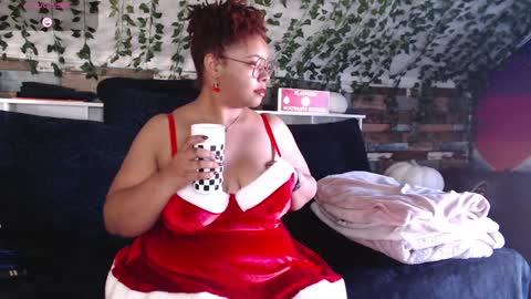 Khaya online show from December 21, 1:53 pm