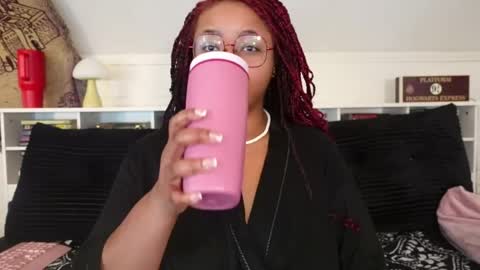 Snapshot of khayaparker chatting on March 19, 5:28 pm Khaya online show from March 19, 5:28 pm