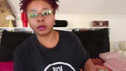 Snapshot of khayaparker chatting on March 27, 4:18 pm Khaya online show from March 27, 4:18 pm