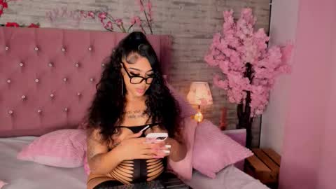 Khelany Isyy  online show from September 17, 2:08 pm