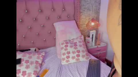 Khelany Isyy  online show from January 10, 2:41 pm