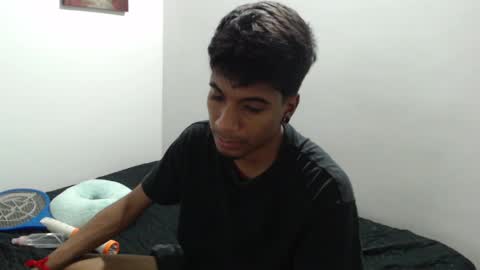 khevinlopezonig online show from January 18, 12:57 am