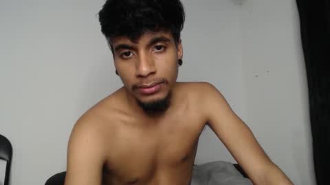 khevinlopezonig online show from October 12, 1:04 am