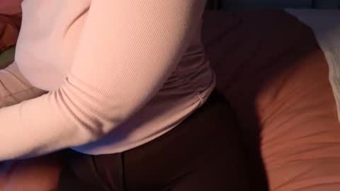 Khloe online show from February 16, 3:13 am