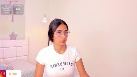 Khloe online show from June 8, 12:49 pm