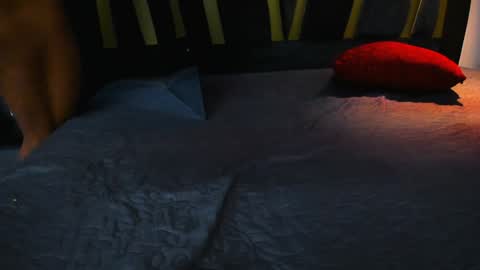    online show from December 16, 9:20 pm