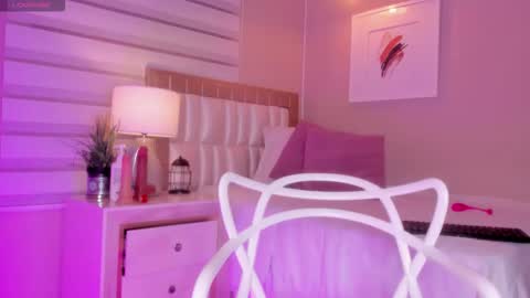 Snapshot of khloe_sweeet chatting on October 2, 11:39 am khloe_sweeet online show from October 2, 11:39 am