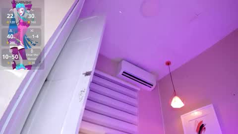 Snapshot of khloe_sweeet chatting on October 13, 11:32 am khloe_sweeet online show from October 13, 11:32 am