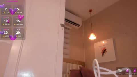 Snapshot of khloe_sweeet chatting on October 30, 11:33 am khloe_sweeet online show from October 30, 11:33 am