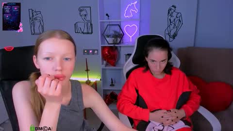 khloebeauty online show from October 12, 7:02 pm