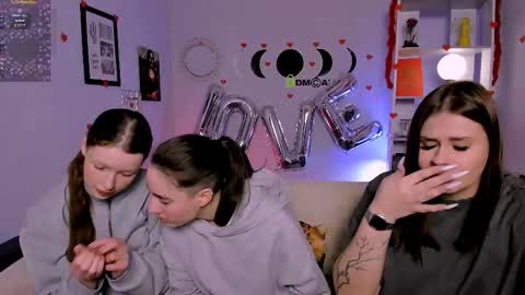 khloebeauty online show from February 10, 8:46 pm