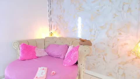 Khloe online show from June 10, 5:39 am