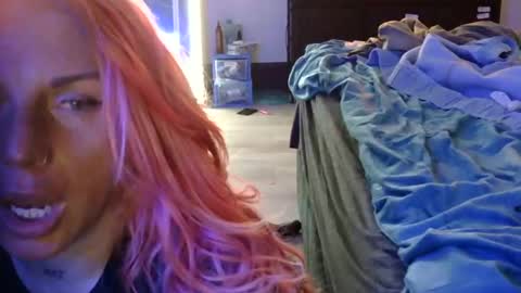 khloeeekarmaaa online show from October 13, 9:53 am