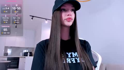 khloe online show from February 4, 8:03 pm