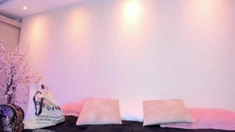    N         M online show from October 27, 11:36 am