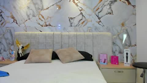    N         M online show from November 20, 11:32 am