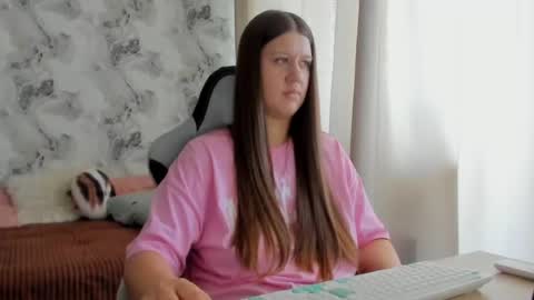 kianna_dior_ online show from June 27, 12:10 pm