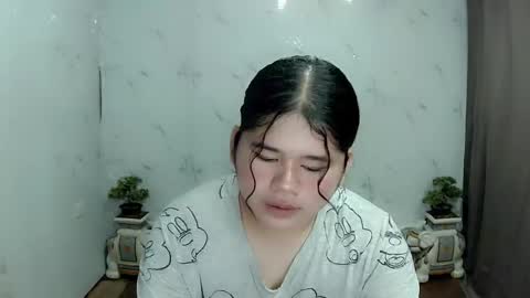 Your SweetGirl Ts online show from February 17, 4:15 pm