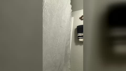 Snapshot of kiannaluv chatting on January 19, 12:31 pm kiannaluv online show from January 19, 12:31 pm
