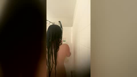 Snapshot of kiannaluv chatting on June 17, 1:12 pm kiannaluv online show from June 17, 1:12 pm