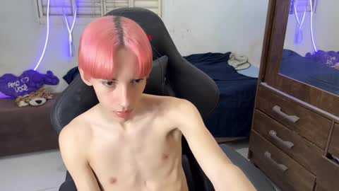 kiantwink online show from September 27, 10:48 pm