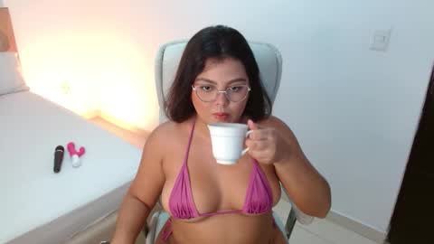 Kiara Evans online show from September 16, 12:33 am