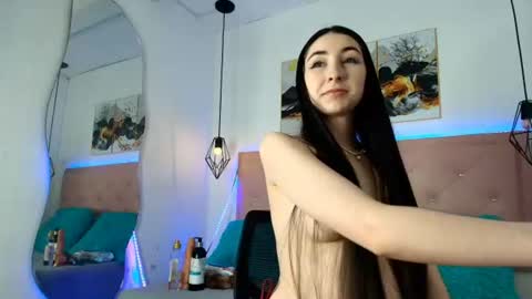 Snapshot of kiara__white chatting on July 15, 6:51 am Kiara online show from July 15, 6:51 am