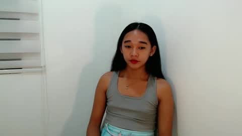 i love bella online show from December 2, 6:43 pm