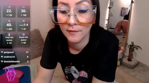 Snapshot of kiara_bermont chatting on March 7, 7:38 pm Kiara Bermont online show from March 7, 7:38 pm