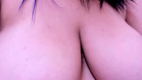 kiara Cruz online show from December 21, 8:32 am