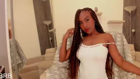 Snapshot of kiara_curls chatting on July 16, 10:54 am Kiara online show from July 16, 10:54 am