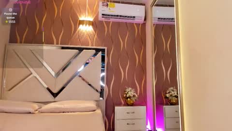 Kiara Rogers online show from February 3, 12:32 pm