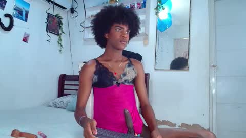 Snapshot of kiara_valentte_ chatting on October 10, 2:38 pm kiara_valentte_ online show from October 10, 2:38 pm