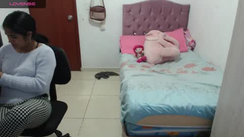 Snapshot of kiara_williamss chatting on October 1, 12:27 am Kiara online show from October 1, 12:27 am