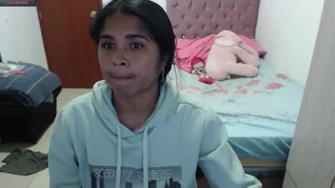 Snapshot of kiara_williamss chatting on October 25, 3:03 am Kiara online show from October 25, 3:03 am