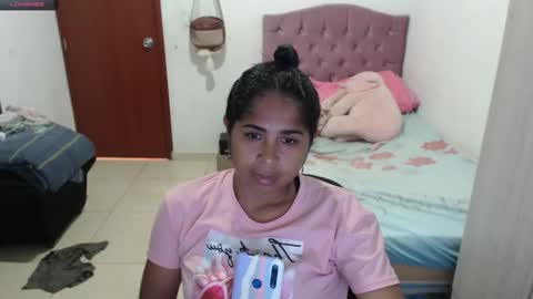 Snapshot of kiara_williamss chatting on October 28, 6:43 pm Kiara online show from October 28, 6:43 pm