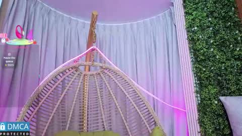 Kiara Zahiri online show from October 11, 11:31 am