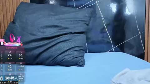 Kiara Zahiri online show from October 27, 11:03 am