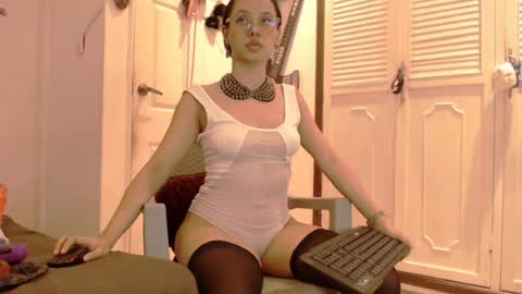 kiaralenon online show from July 26, 10:16 pm