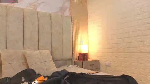 kiarazafira online show from October 13, 2:06 pm