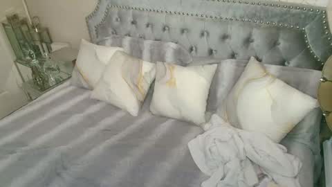 Kia Rose online show from October 12, 5:06 am