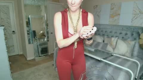 Kia Rose online show from November 3, 1:19 am