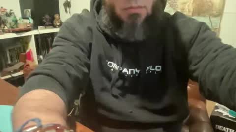 Snapshot of kicker_of_elves chatting on December 20, 8:27 pm kicker_of_elves online show from December 20, 8:27 pm