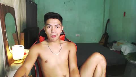 Snapshot of kiel_asianboy chatting on May 29, 8:12 am EJ online show from May 29, 8:12 am