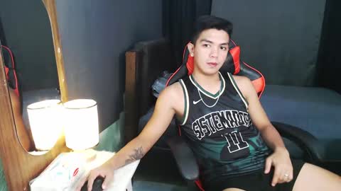 Snapshot of kiel_asianboy chatting on June 5, 9:31 pm EJ online show from June 5, 9:31 pm