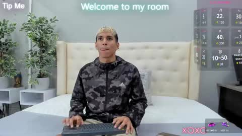 Kieran Derek online show from February 14, 3:22 am