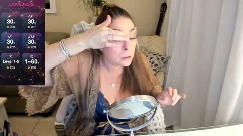 Kiera Reines online show from February 2, 4:37 am