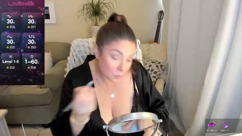 Kiera Reines online show from February 16, 6:32 pm