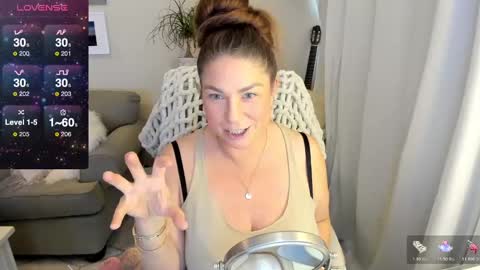 Kiera Reines online show from February 24, 11:52 pm