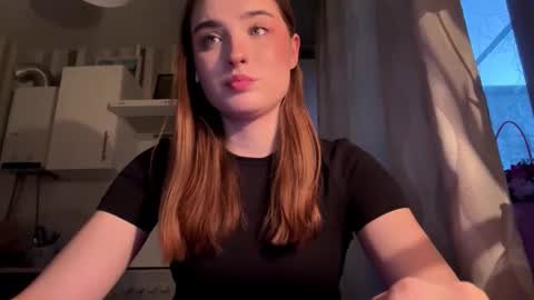 Ola my name is Lissa  Lets hit 10 Thumbs Up together   online show from March 13, 3:07 pm